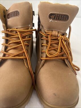 Texas Steer Men's Tan Work Boots with Cushioned Support. Excellent Soles.